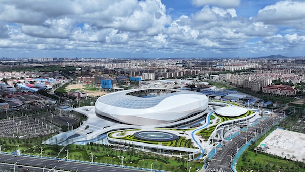 1758517298294946.jpg 青岛青春足球场+山东、首个5万座专业足球场.jpg